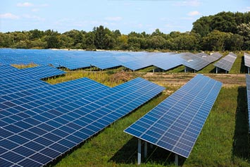 Zabezpieczenie i ochrona farm fotowoltaicznych